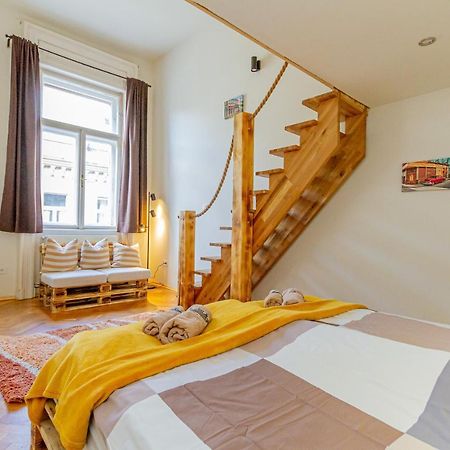 Supercentral Boutique Suite Budapest Bagian luar foto