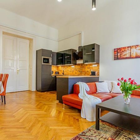 Supercentral Boutique Suite Budapest Bagian luar foto