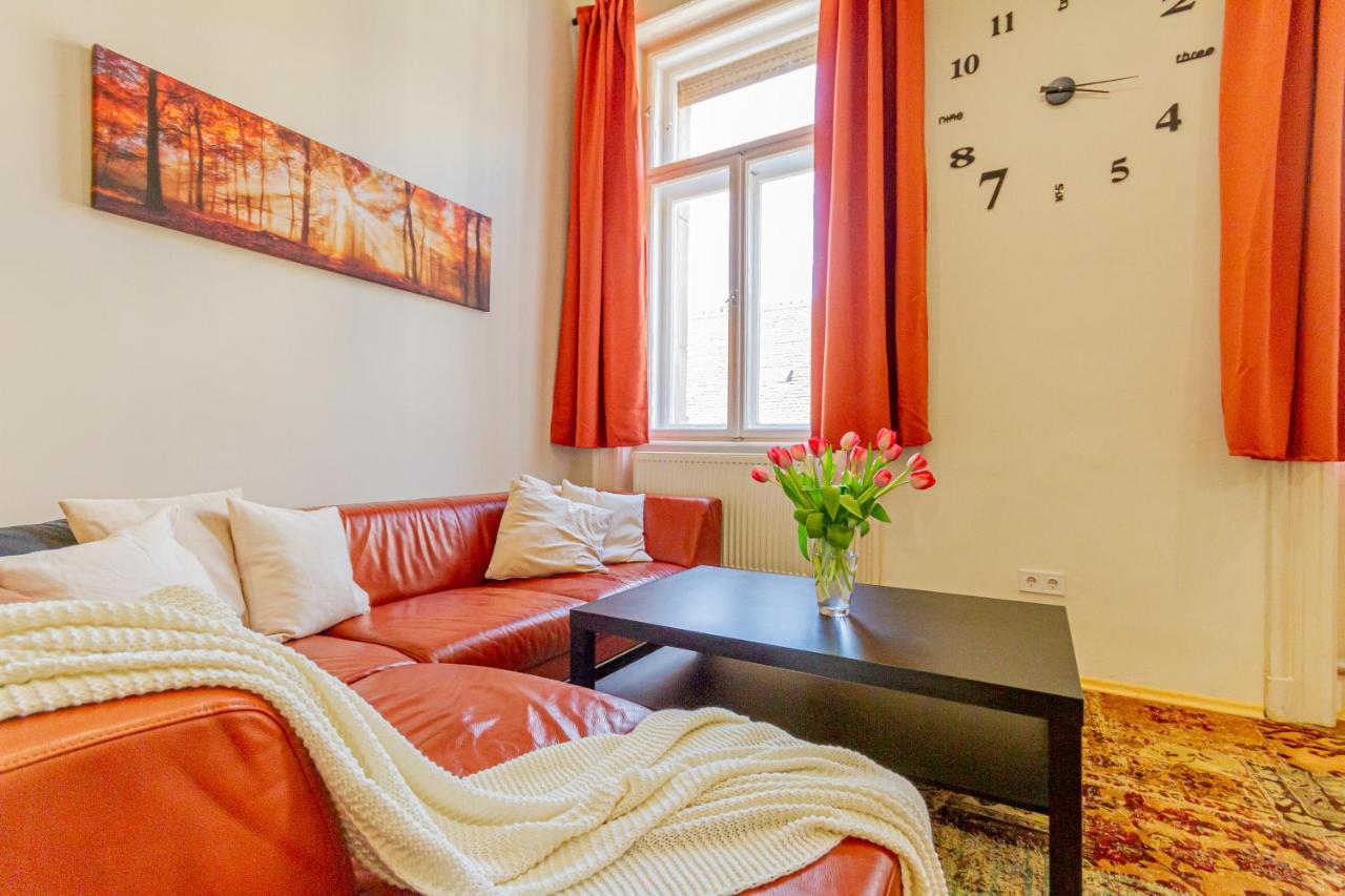 Supercentral Boutique Suite Budapest Bagian luar foto