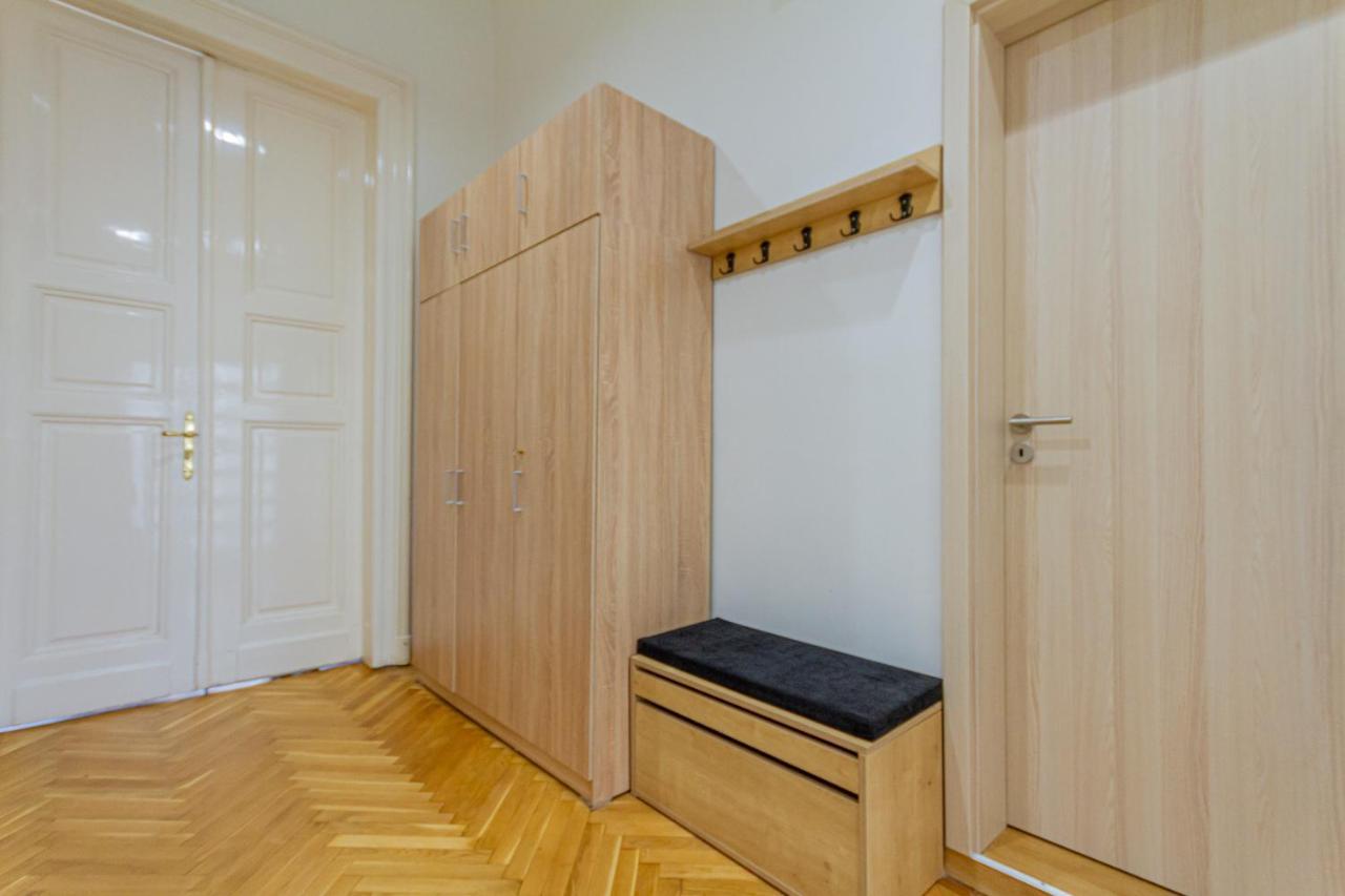 Supercentral Boutique Suite Budapest Bagian luar foto