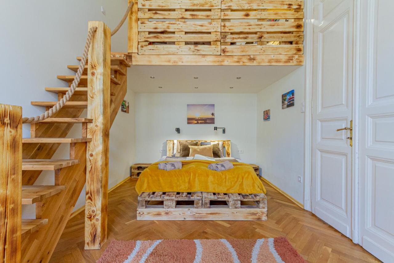Supercentral Boutique Suite Budapest Bagian luar foto