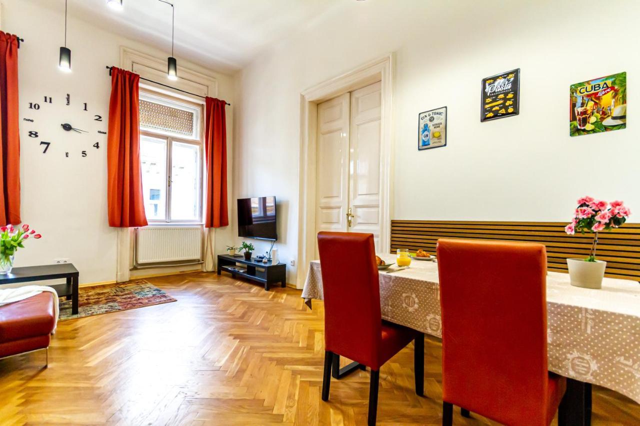 Supercentral Boutique Suite Budapest Bagian luar foto